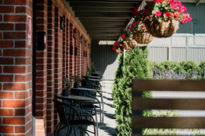 Daylesford Art Motel Signature Suites - Accessibility Access Plus Parking